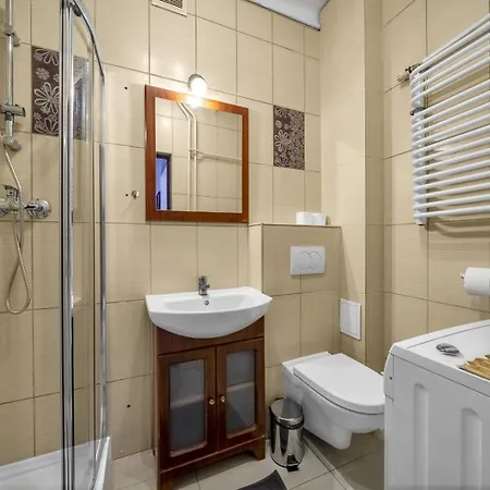Airport - 47m2, Three Beds - By Rentujemy *