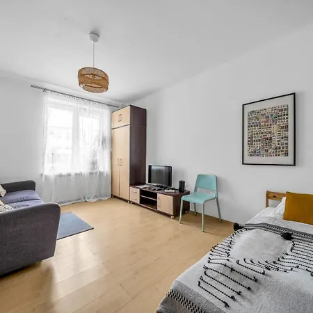 Airport - 47m2, Three Beds - By Rentujemy *